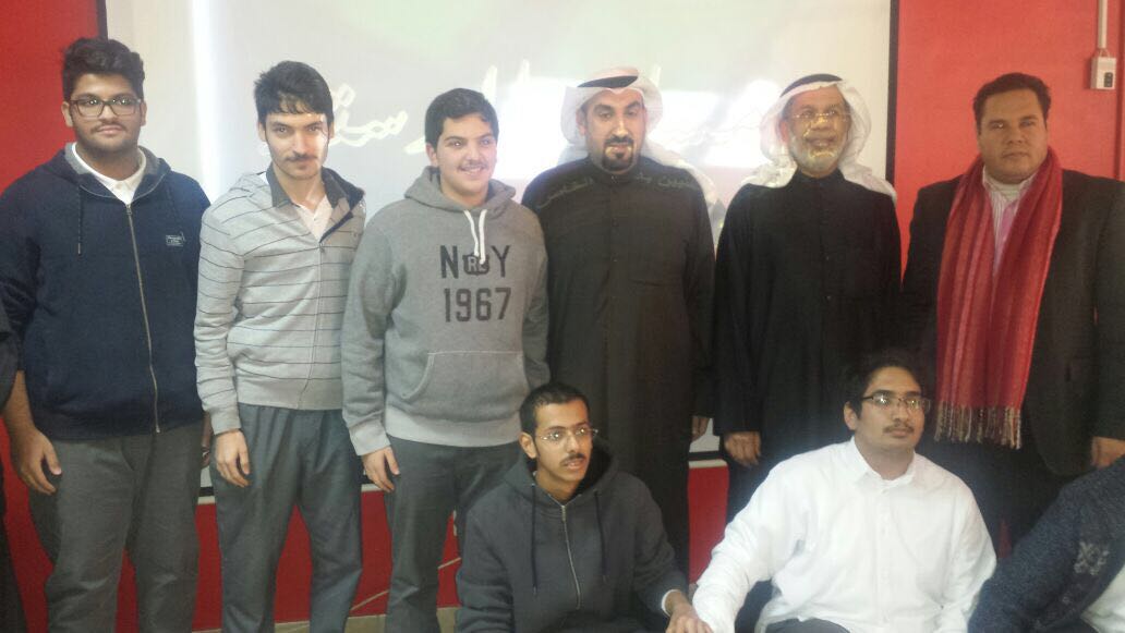 الطلاب الفائزين بمسابقة الدستور