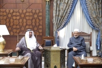 شيخ الأزهر الشريف يلتقي برئيس مجلس إدارة الهيئة الخيرية الإسلامية العالمية ويشيد بجهود الأزهر